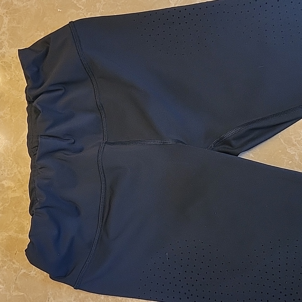 *Athleta Laser Cut 7/8 Tight, S
